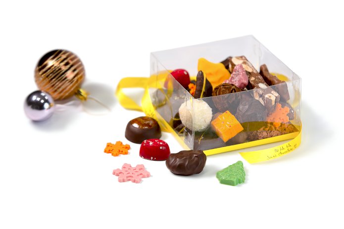 Новогодний набор шоколадных конфет в коробке - 500 гр