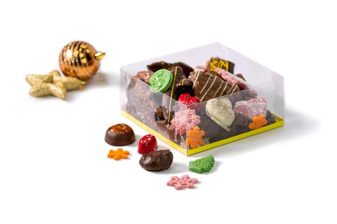 Новогодний набор шоколадных конфет в коробке- 800 гр