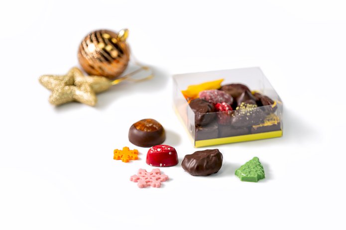 Новогодний набор шоколадных конфет в коробке - 200 гр